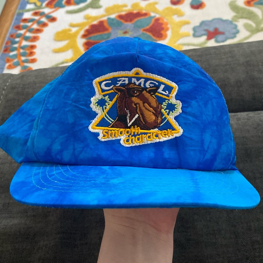 Vintage 1980s Joe camel smooth character, nylon tie-dye hat